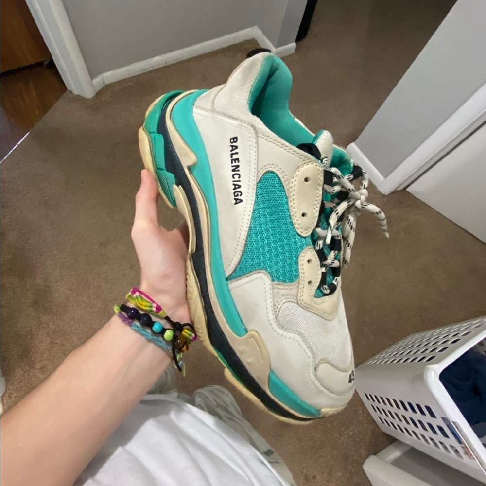 balenciaga triple s turquoise